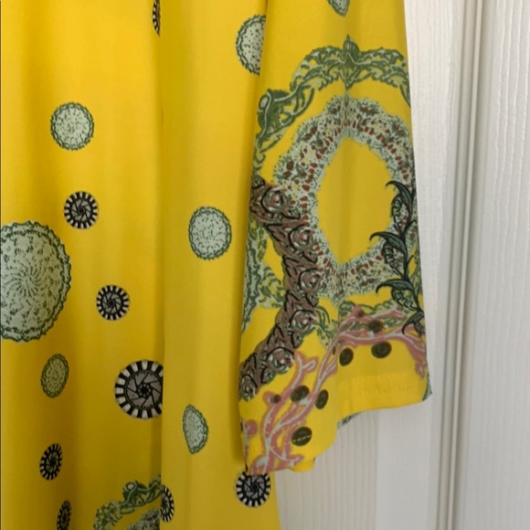 White Mark Yellow Patterned Women's Top - Picture 4 of 7